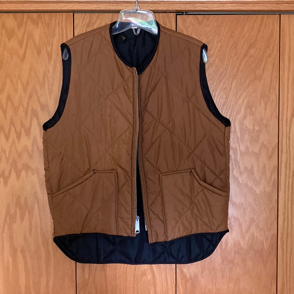 Womens quilted vest. Outdoor-Western?